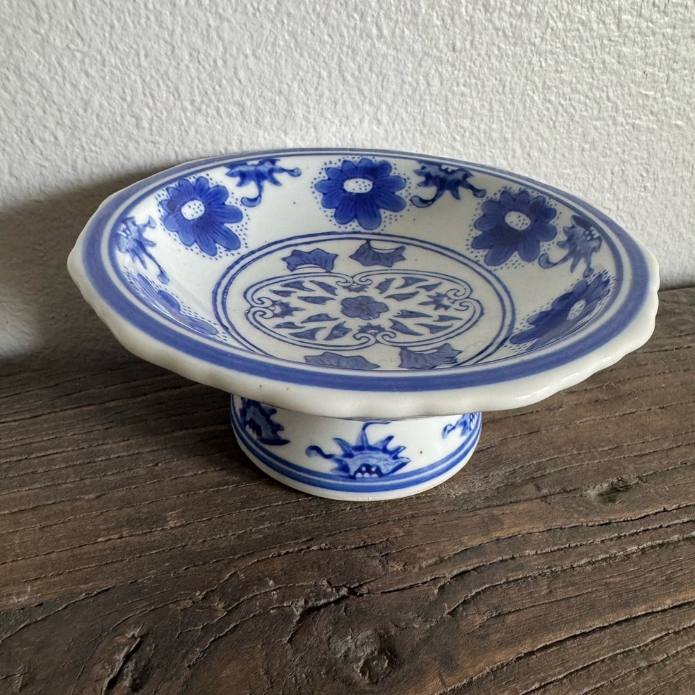 Chinese Porcelain Offering Bowl Plate Tazza Blue Footed Pedestal Chinoiserie